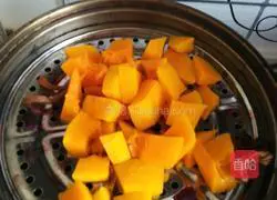 Illustration of how to make double-sided rose steamed buns 1