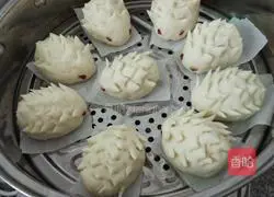 Illustration of how to make hedgehog buns 11