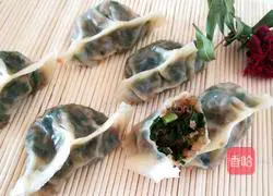 Illustration of how to make crystal steamed dumplings 8