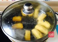 Illustration of how to cut steamed buns with pumpkin knife 10