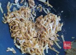 Fried noodles Illustration of thread making 5