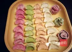 Illustration of making colorful red dumplings 13