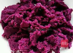 Illustration of how to make rose steamed buns 1