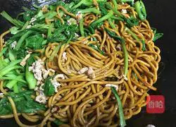 Illustration of how to make special fried noodles 14