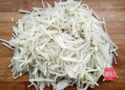 Illustration of how to make steamed stuffed buns stuffed with chives and pork stuffing 5