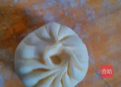Illustration of how to wrap chrysanthemum buns 6