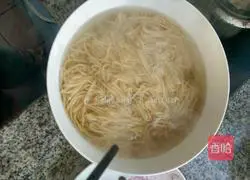 Illustration of how to make vegetarian fried noodles 3