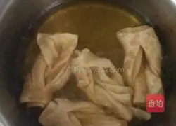 Illustration of how to make sweet wonton skin with hemp leaves (Pai Cha) 3