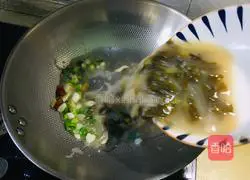 Illustration of how to make slurry rice noodles 5