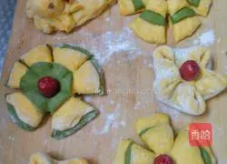 Illustration of how to make pumpkin steamed buns 4