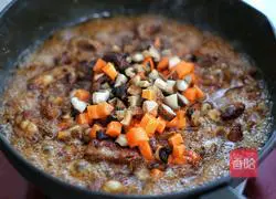 Illustration of how to make braised pork ribs with rice 10