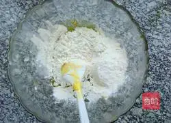 Illustration of how to make bean paste cakes (electric pancake version) 5