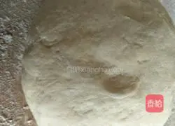 Illustration of how to make celery and pork dumplings 6