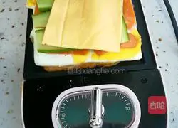 Illustration of how to make a sandwich 3