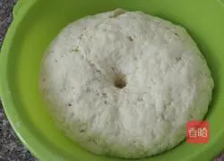 Illustration of how to make pork, cabbage and vermicelli buns 10