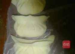 Illustration of how to make bean and meat dumplings 7