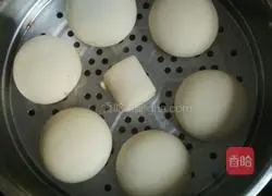 Illustration of how to make steamed buns with sugar corner oil rolls 13