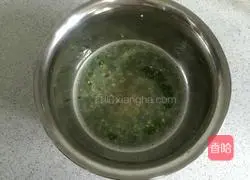 Illustration of how to make green onion egg pancake 3