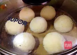 Illustration of how to make cornmeal steamed buns 12