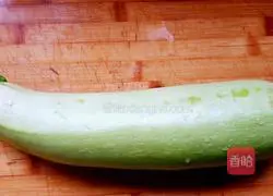 Zucchini Illustration of how to make dumplings 1