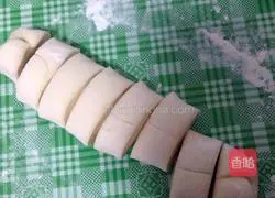 Illustration of how to make fancy steamed buns 6