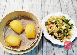 Illustration of how to make golden steamed buns 10