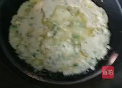 Illustration of how to make egg pancakes 5