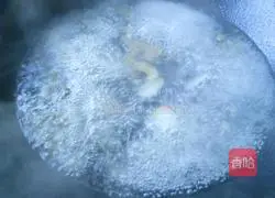 Illustration of how to make vegetable noodles 3