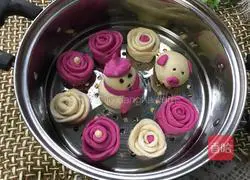 Illustration of how to make rose steamed buns 11