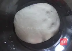 Illustration of how to make mutton and carrot dumplings 1