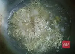 Beef Noodle Soup Recipe Illustration 3