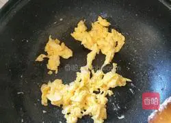 Illustration of how to make egg fried rice 4