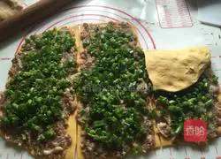 Illustration of how to make pumpkin dough meatloaf 9