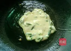 Illustration of how to make egg and green onion cake 4