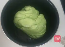 Illustration of how to make steamed buns (sauerkraut, meat stuffing, spinach juice) 4