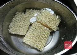 Illustration of how to make tomato and egg noodles 3