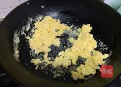 Illustration of how to make traditional egg fried rice bento 4