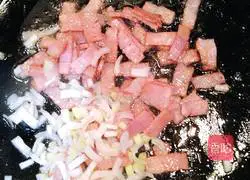 Illustration of how to make bacon and egg fried rice 14