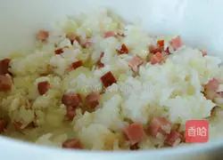 Illustration of how to make fried rice with mushroom sauce 4