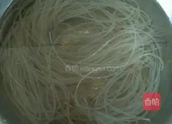 Illustration of how to make leek and egg dumplings 6