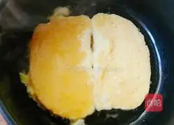 Illustration of how to make pan-fried steamed buns 4