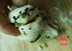 Scallion pancakes Illustration of how to do it 8