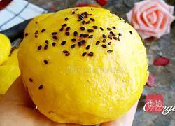 Illustration of how to make pumpkin flat steamed buns 12