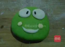 Illustration of how to make frog steamed buns 8