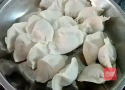 Illustration of how to make dumplings 7