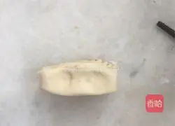 Illustration of how to make five-spice rolls 8