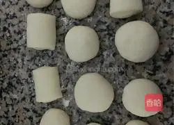 Illustration of how to make milk-flavored steamed buns 7