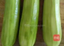 Illustration of how to make zucchini buns 1