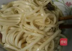 Illustration of how to make noodles 3