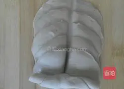 Milk-flavored red dates and roses Illustration of how to make steamed buns 12